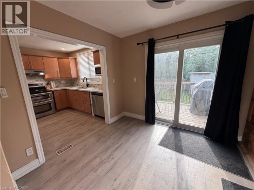 walkout to deck - 94 Howard Avenue, Hamilton, ON 