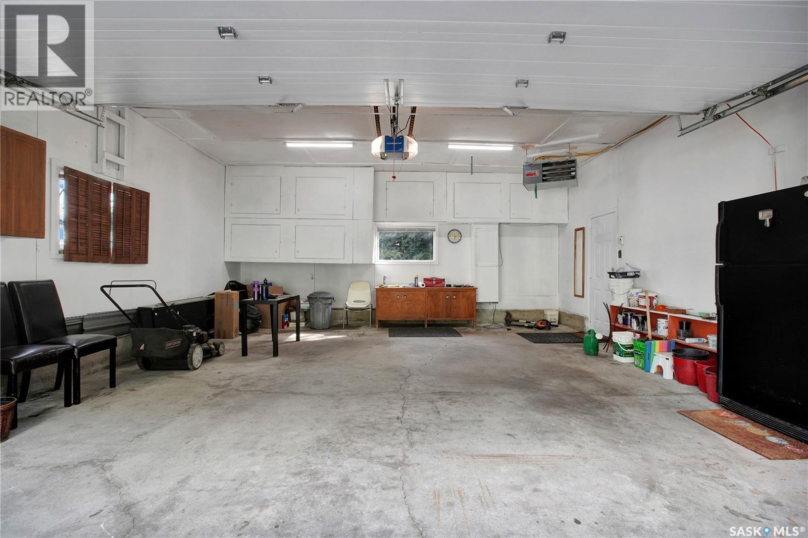 30 Yale Crescent, Saskatoon, SK