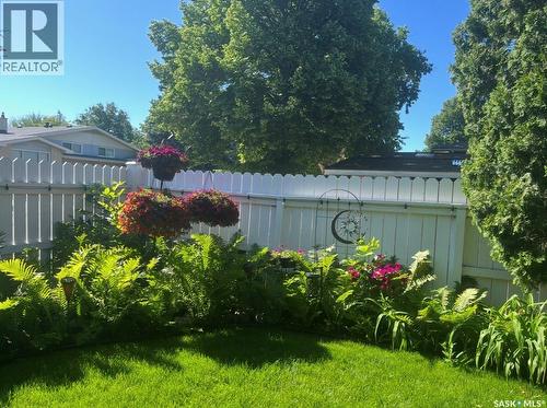 30 Yale Crescent, Saskatoon, SK 