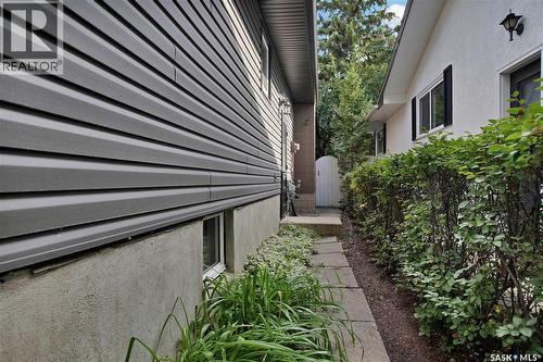 30 Yale Crescent, Saskatoon, SK 
