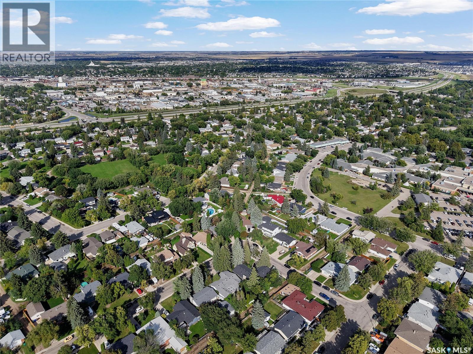 30 Yale Crescent, Saskatoon, SK