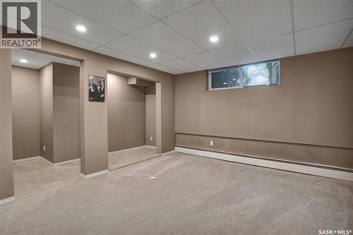30 Yale Crescent, Saskatoon, SK 