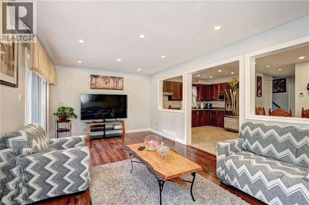 447 Hidden Creek Drive, Kitchener, ON