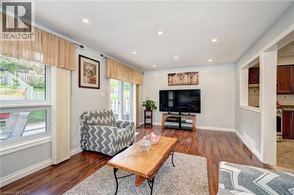 447 Hidden Creek Drive, Kitchener, ON