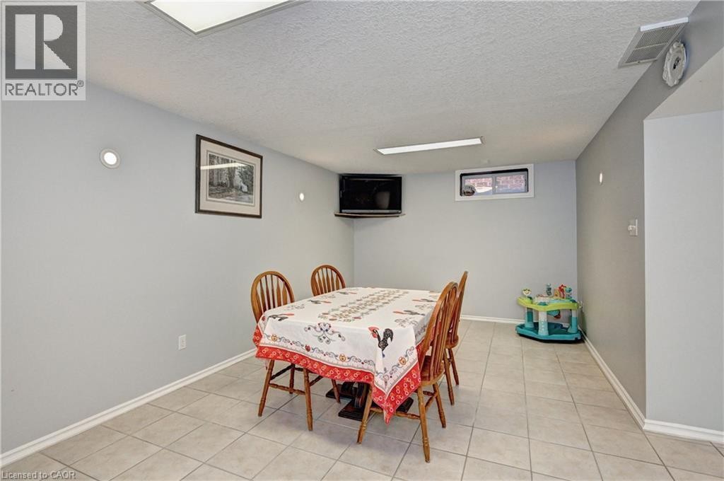 447 Hidden Creek Drive, Kitchener, ON