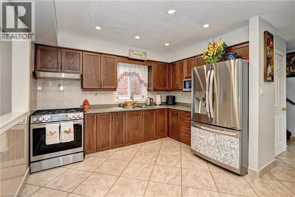 447 Hidden Creek Drive, Kitchener, ON