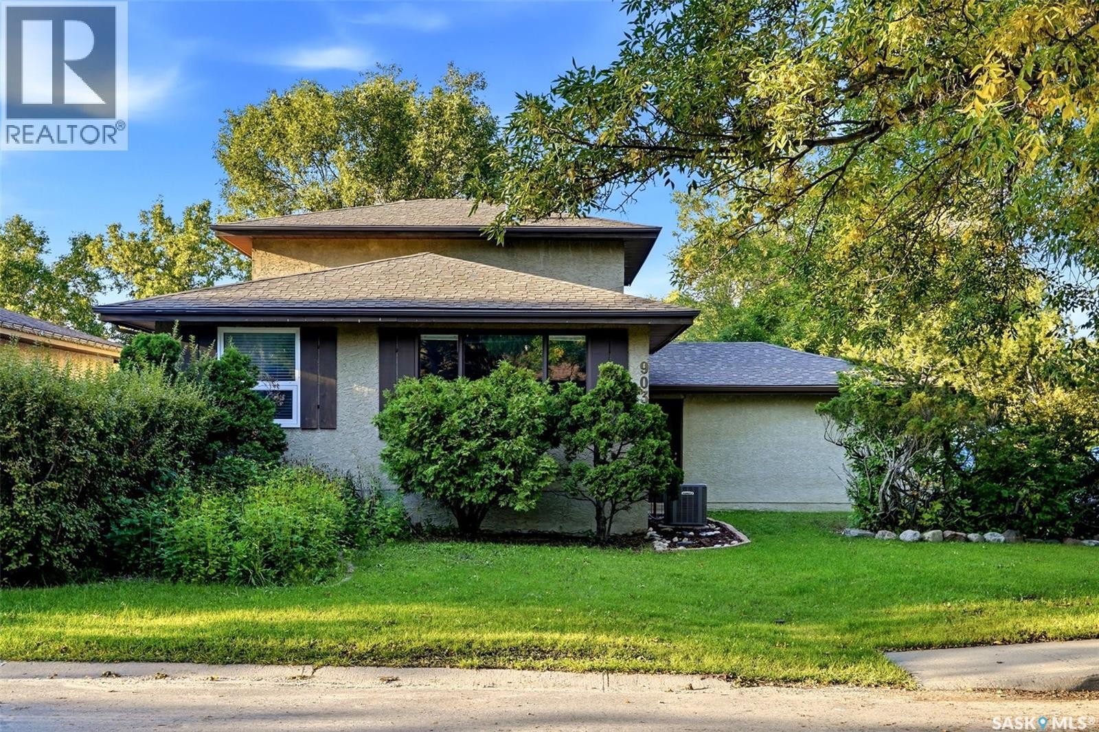 903 Rowell Crescent N, Regina, SK