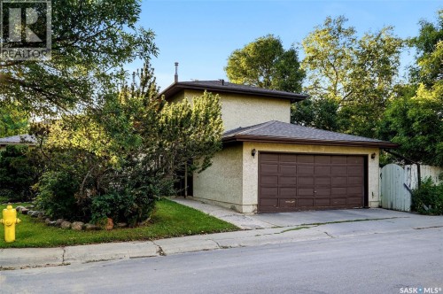 903 Rowell Crescent N, Regina, SK 