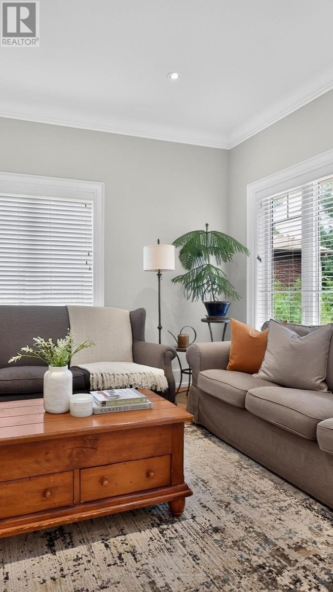 21 Cumberland Drive, Mississauga, ON