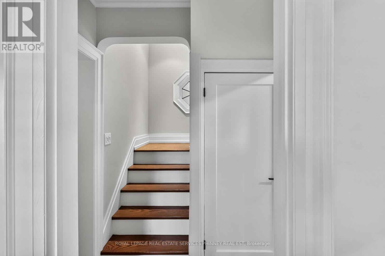 21 Cumberland Drive, Mississauga, ON