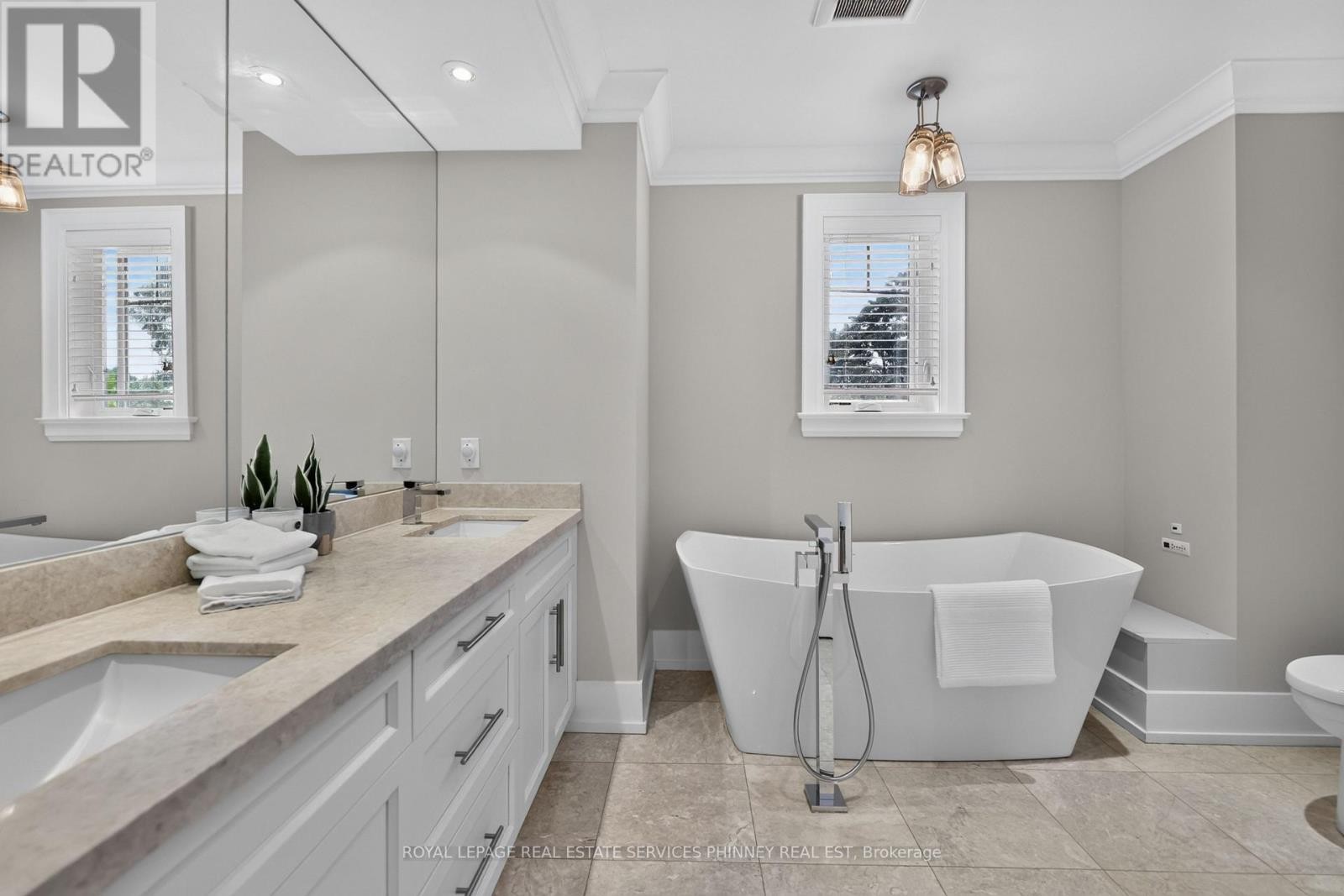 21 Cumberland Drive, Mississauga, ON