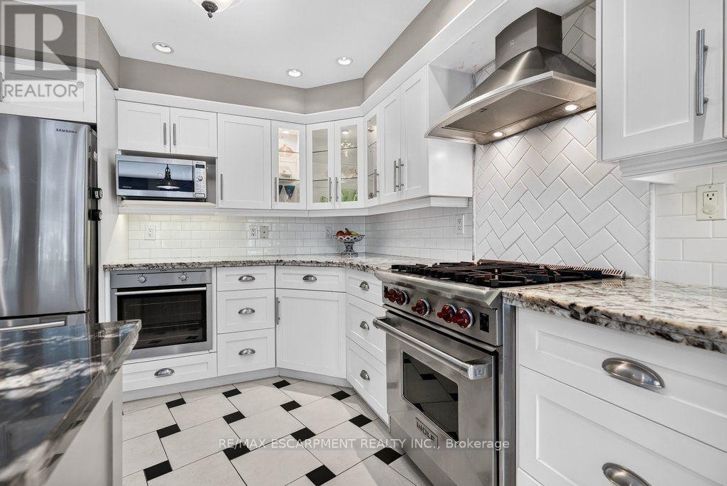 3151 Lakeshore Road, Burlington, ON