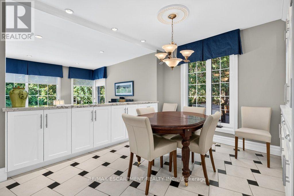 3151 Lakeshore Road, Burlington, ON