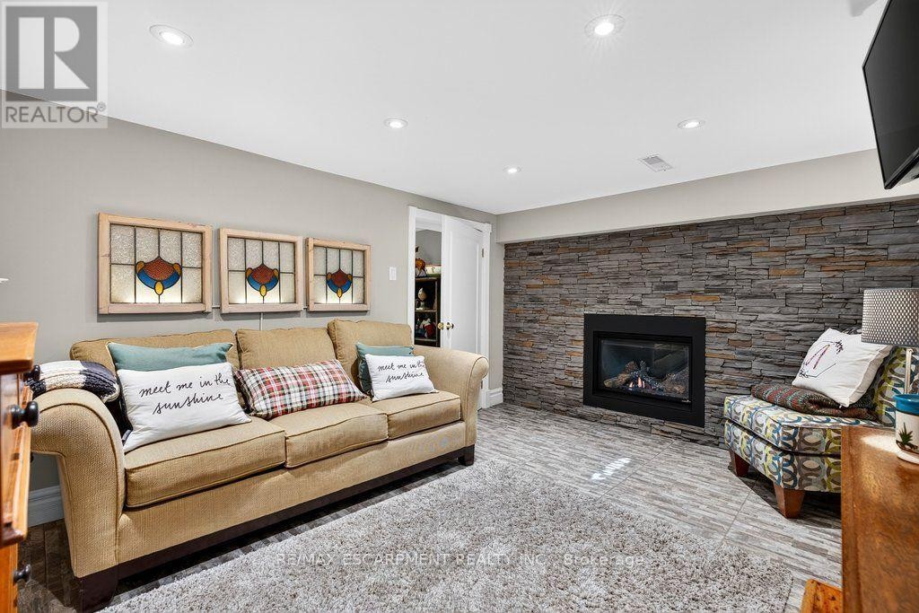 3151 Lakeshore Road, Burlington, ON