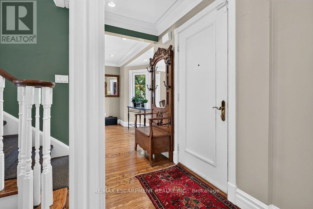 3151 Lakeshore Road, Burlington, ON