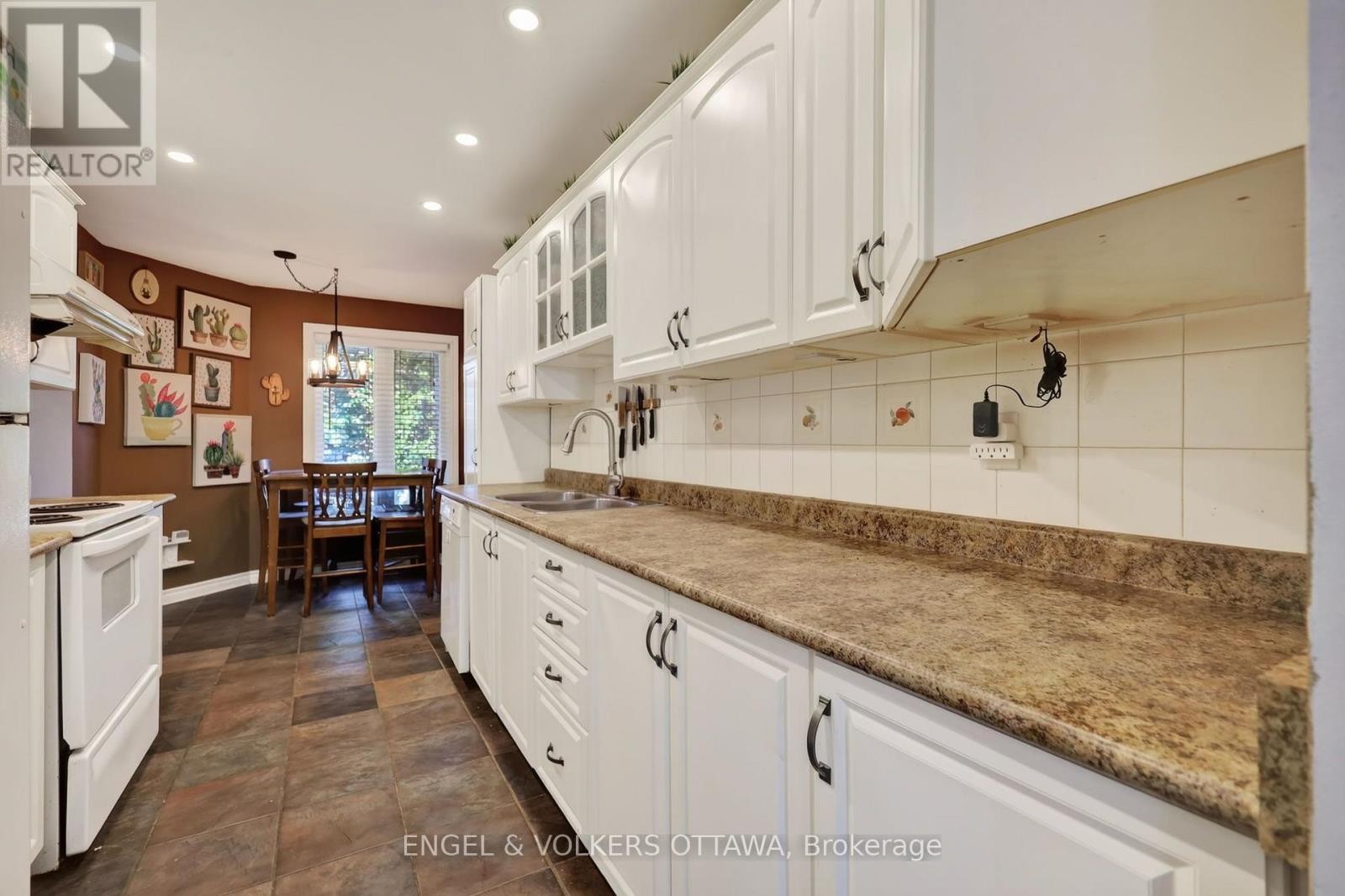 9 Streamwood Lane, Ottawa, ON