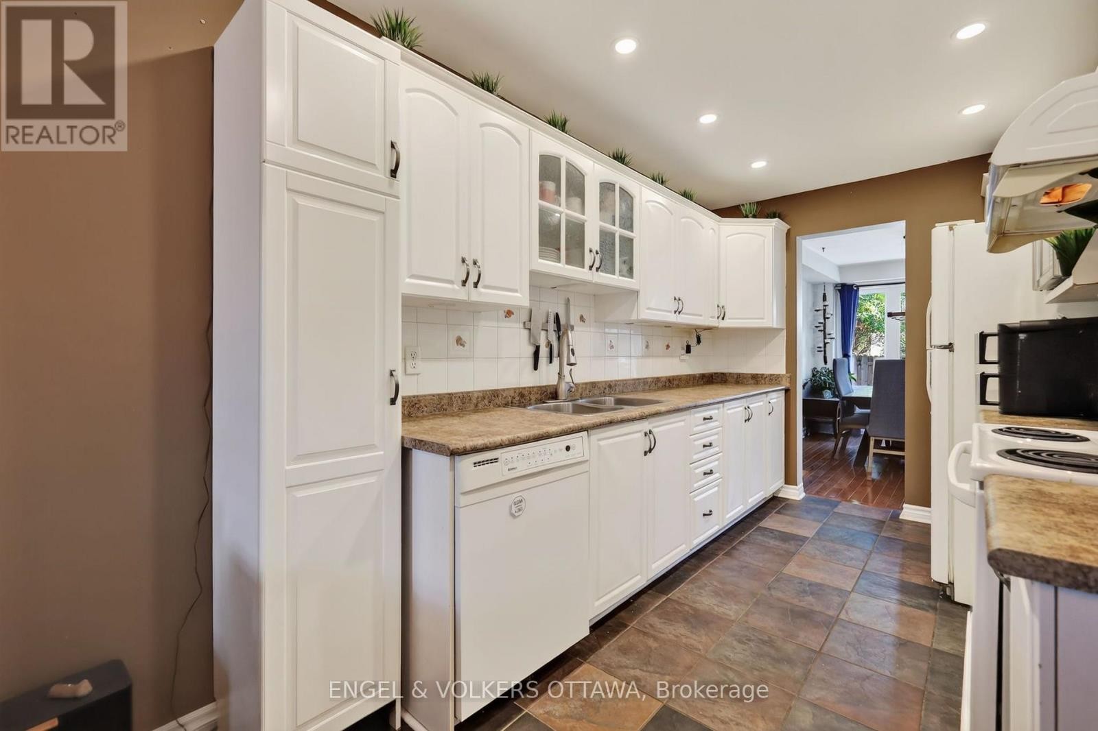 9 Streamwood Lane, Ottawa, ON