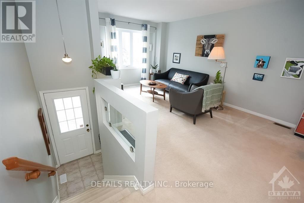 12 Manhattan Crescent, Ottawa, ON