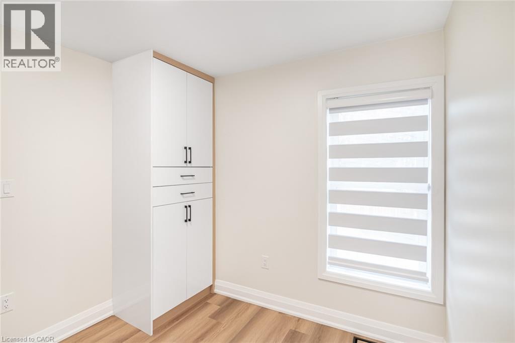 250 Rosslyn Avenue N, Hamilton, ON