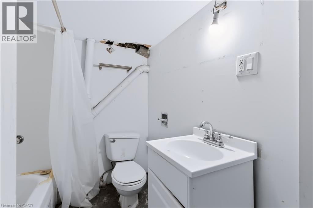 Additional content - 34 Baillie Street, Hamilton, ON