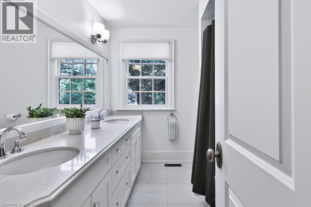 1470 Crescent Road, Mississauga, ON