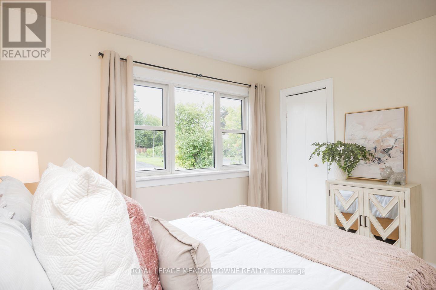 436 Broadway Avenue, Milton, ON
