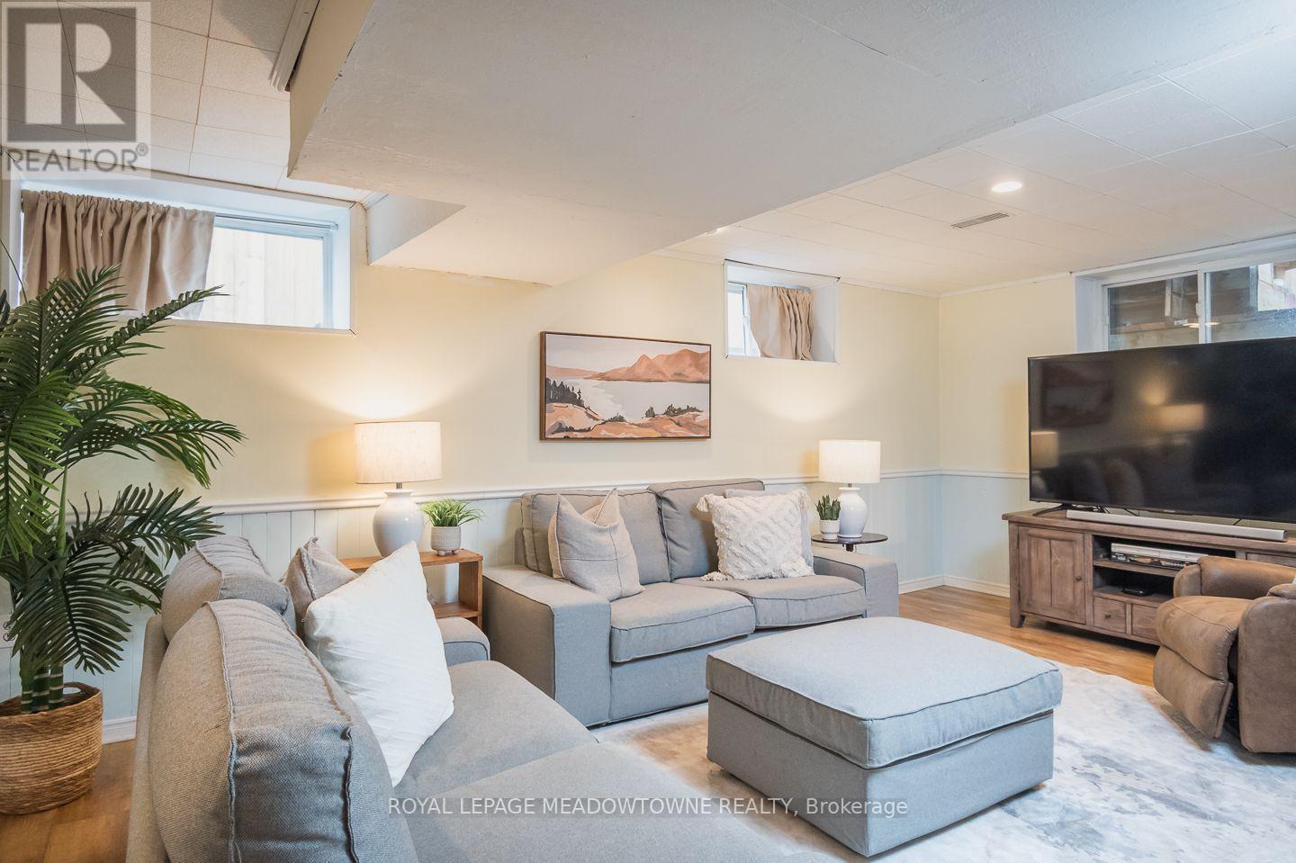 436 Broadway Avenue, Milton, ON