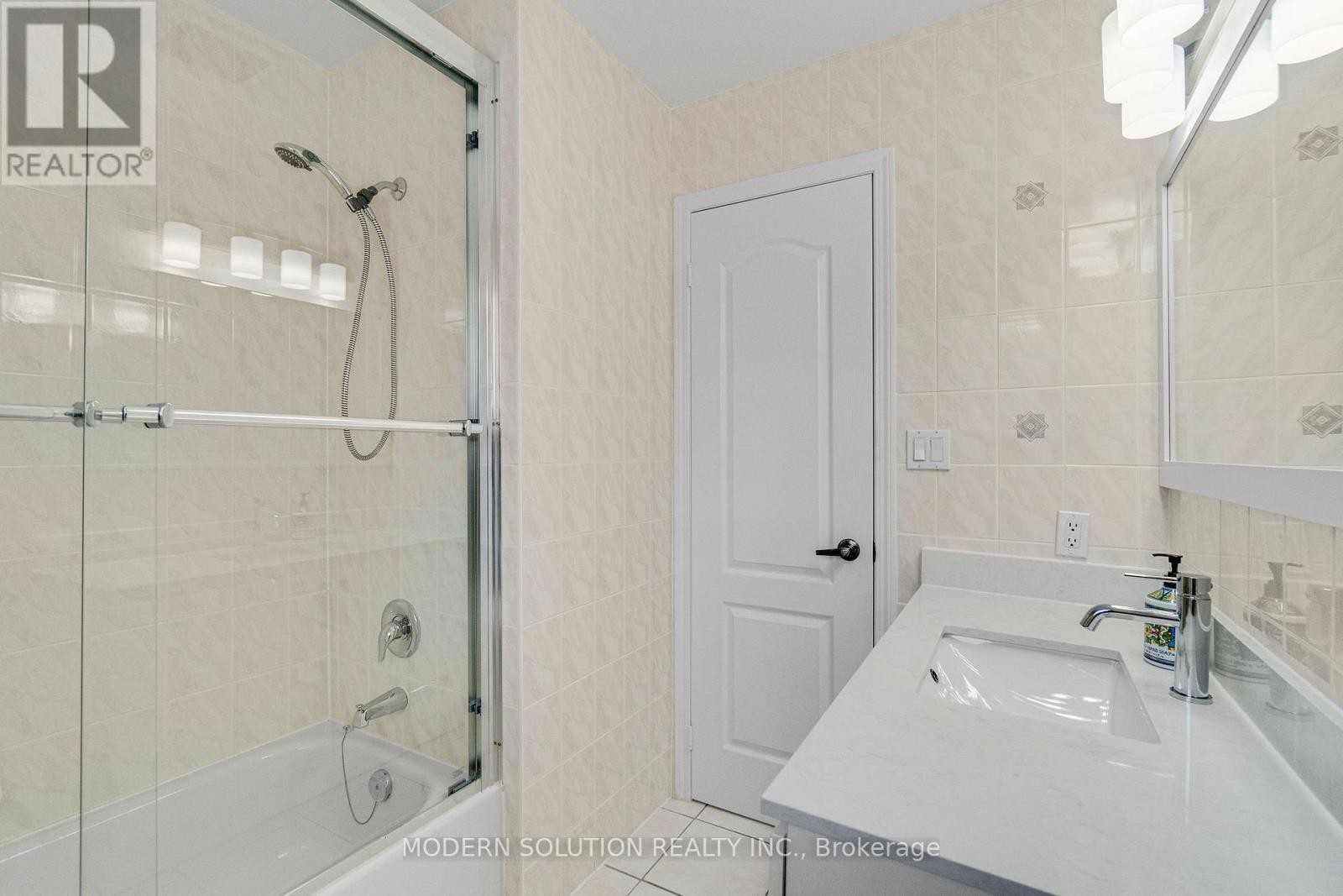 6431 Tenth Line W, Mississauga, ON
