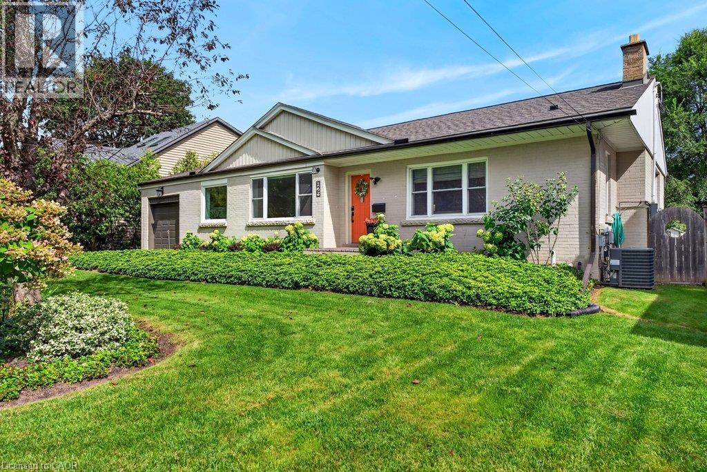825 King Road, Burlington, ON
