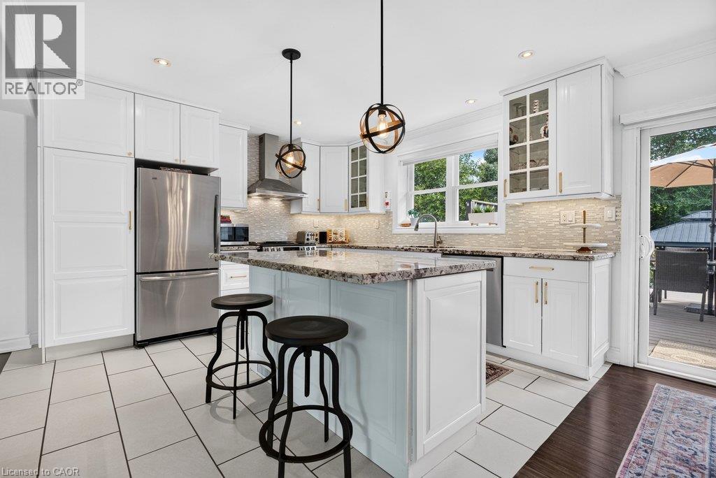 825 King Road, Burlington, ON