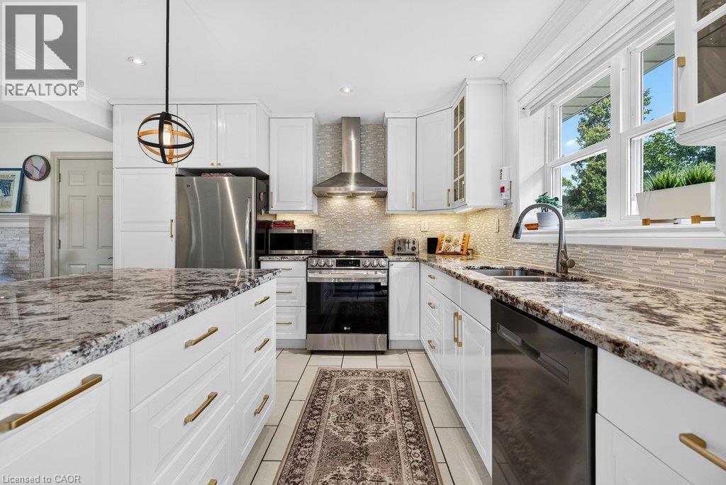 825 King Road, Burlington, ON