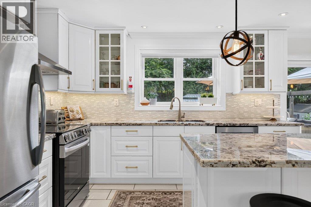 825 King Road, Burlington, ON
