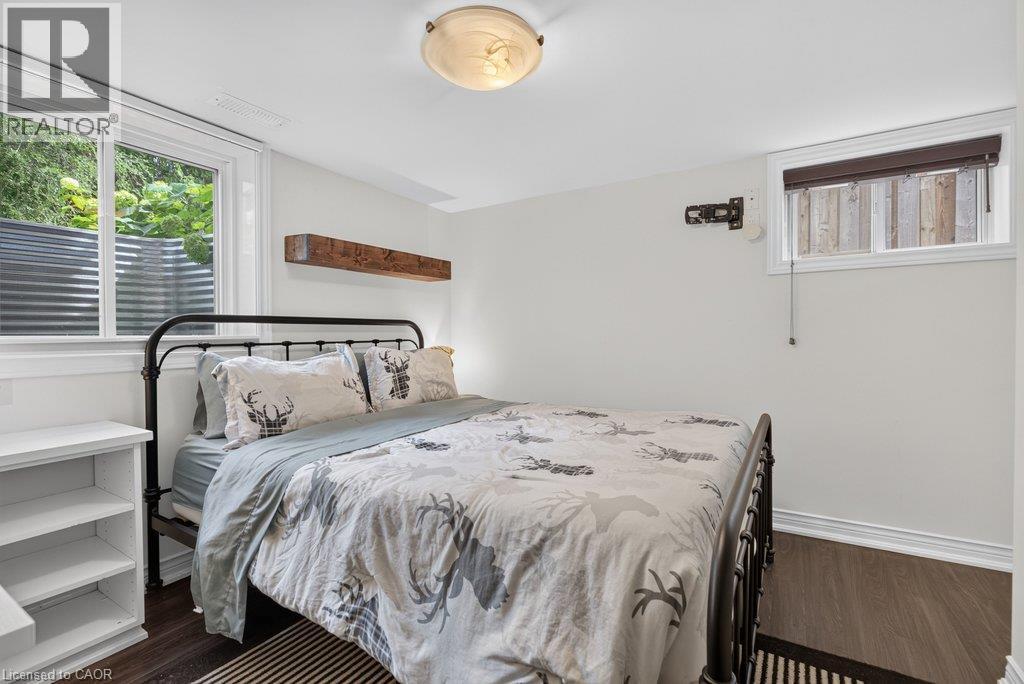 825 King Road, Burlington, ON
