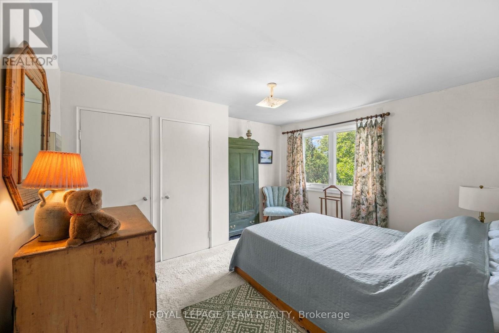 2009 Alta Vista Drive, Ottawa, ON