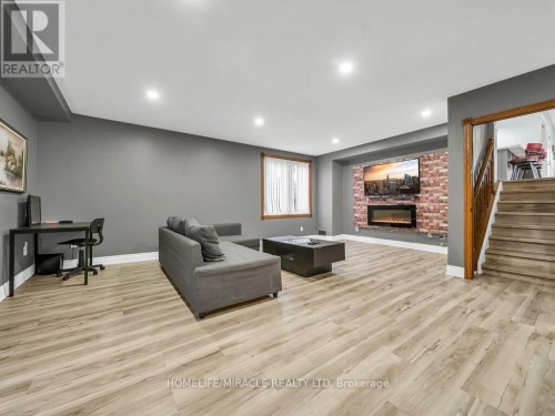 309 Hixon Road, Hamilton, ON 