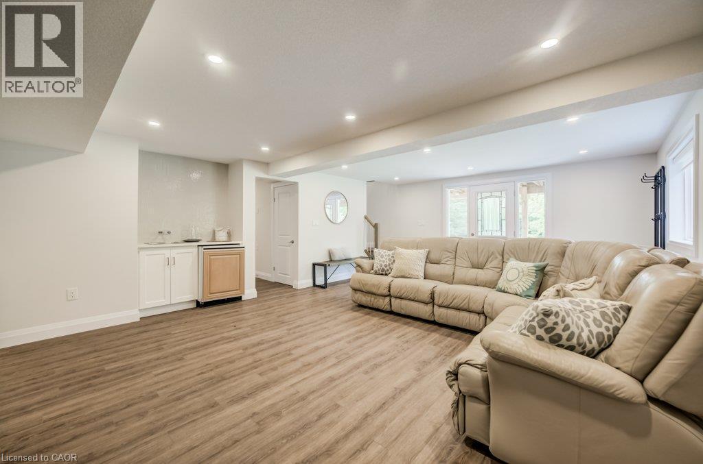 Unit B - 6542 Ellis Road, Cambridge, ON