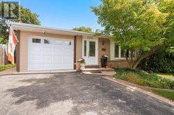 3202 CENTENNIAL DRIVE E Burlington, ON L7M 1C2