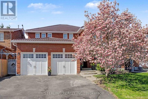 72 SUNFOREST DRIVE  Brampton, ON L6Z 3Z5
