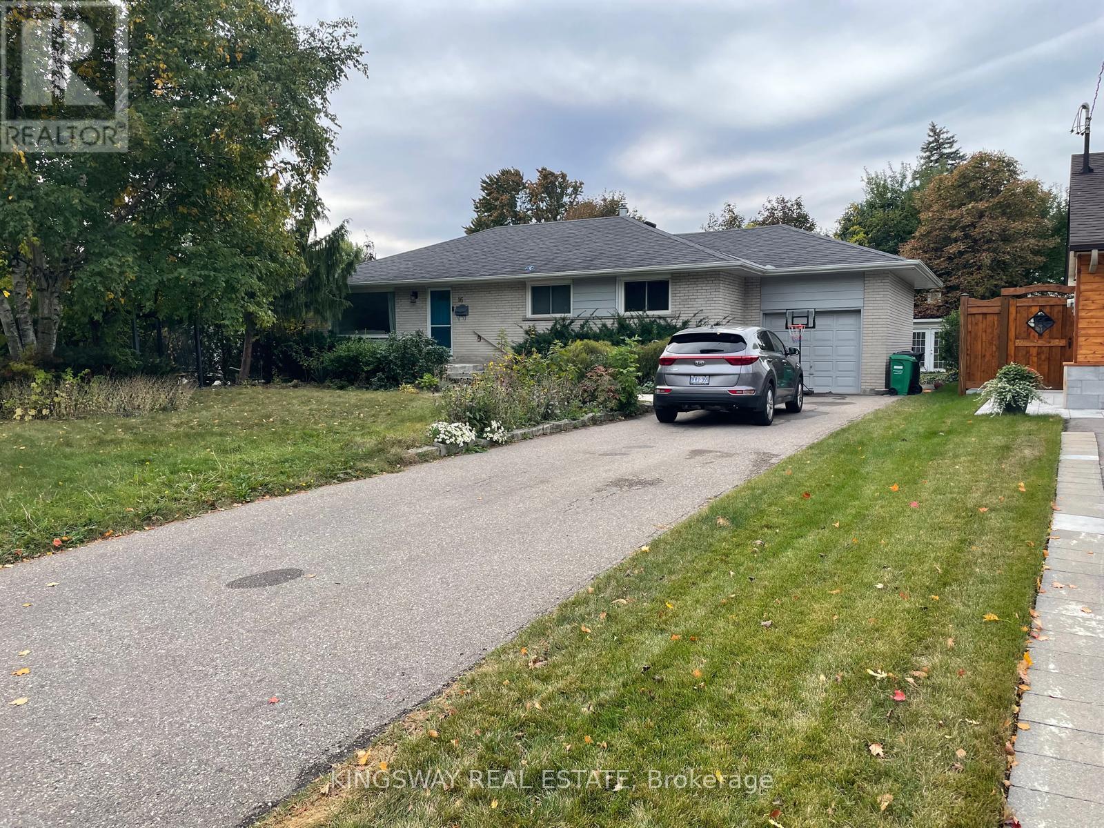 16 Plainsman Road, Mississauga, ON