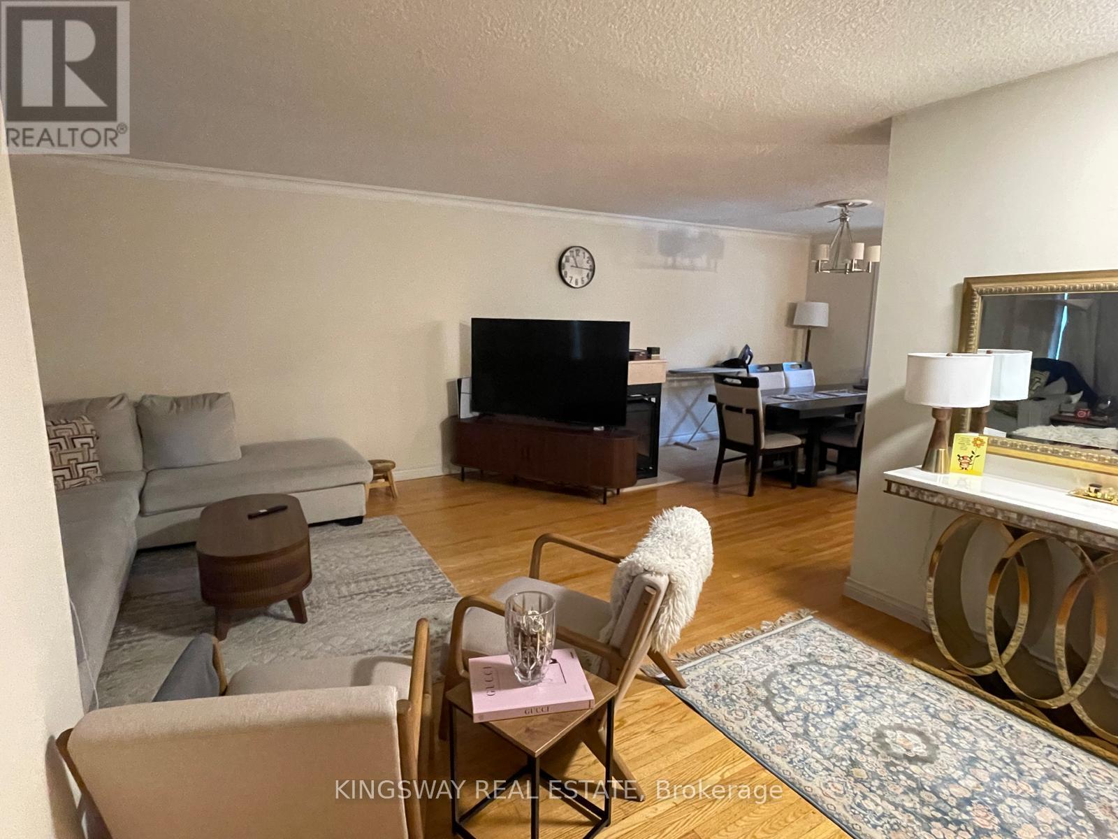 16 Plainsman Road, Mississauga, ON