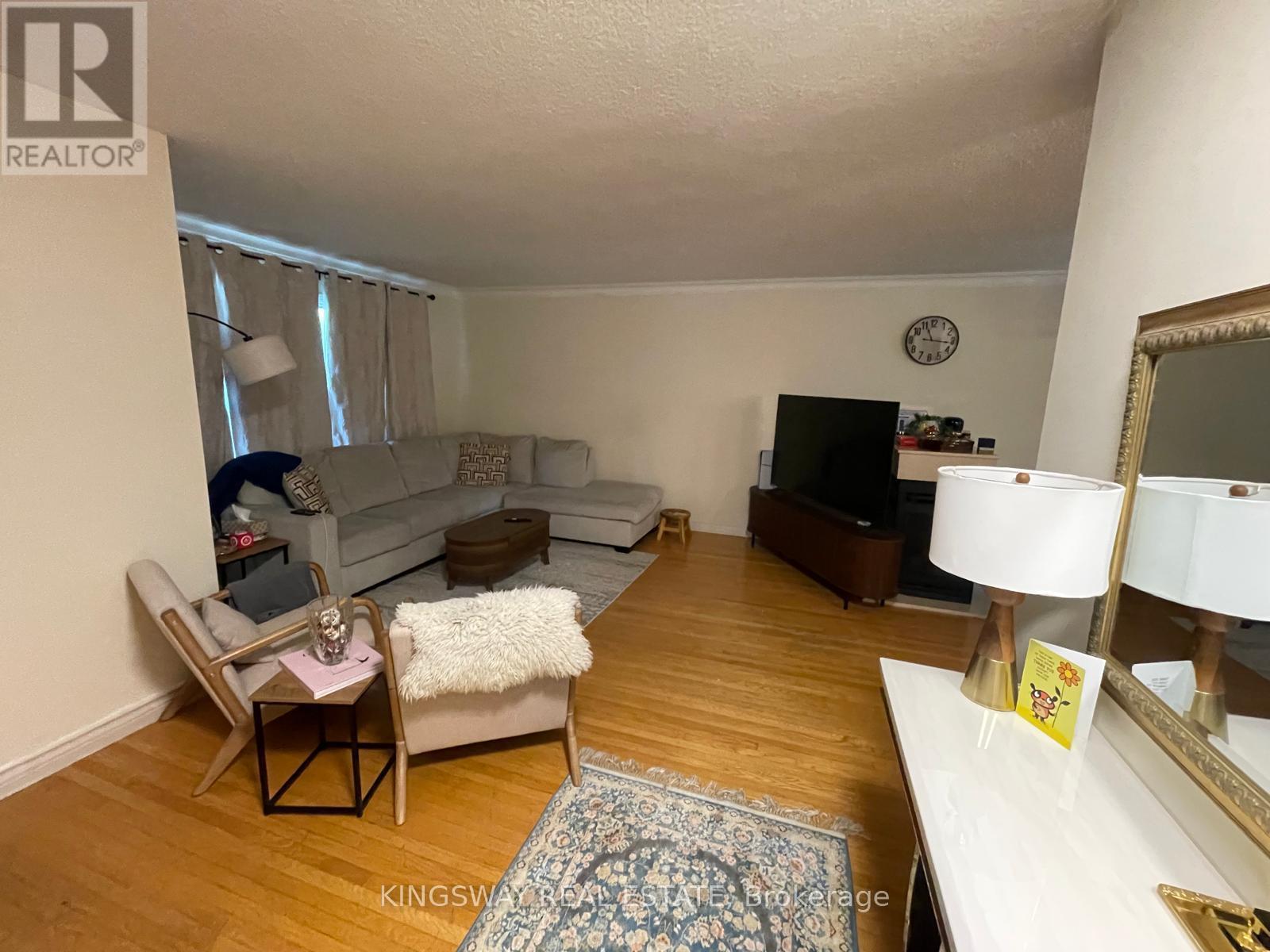 16 Plainsman Road, Mississauga, ON