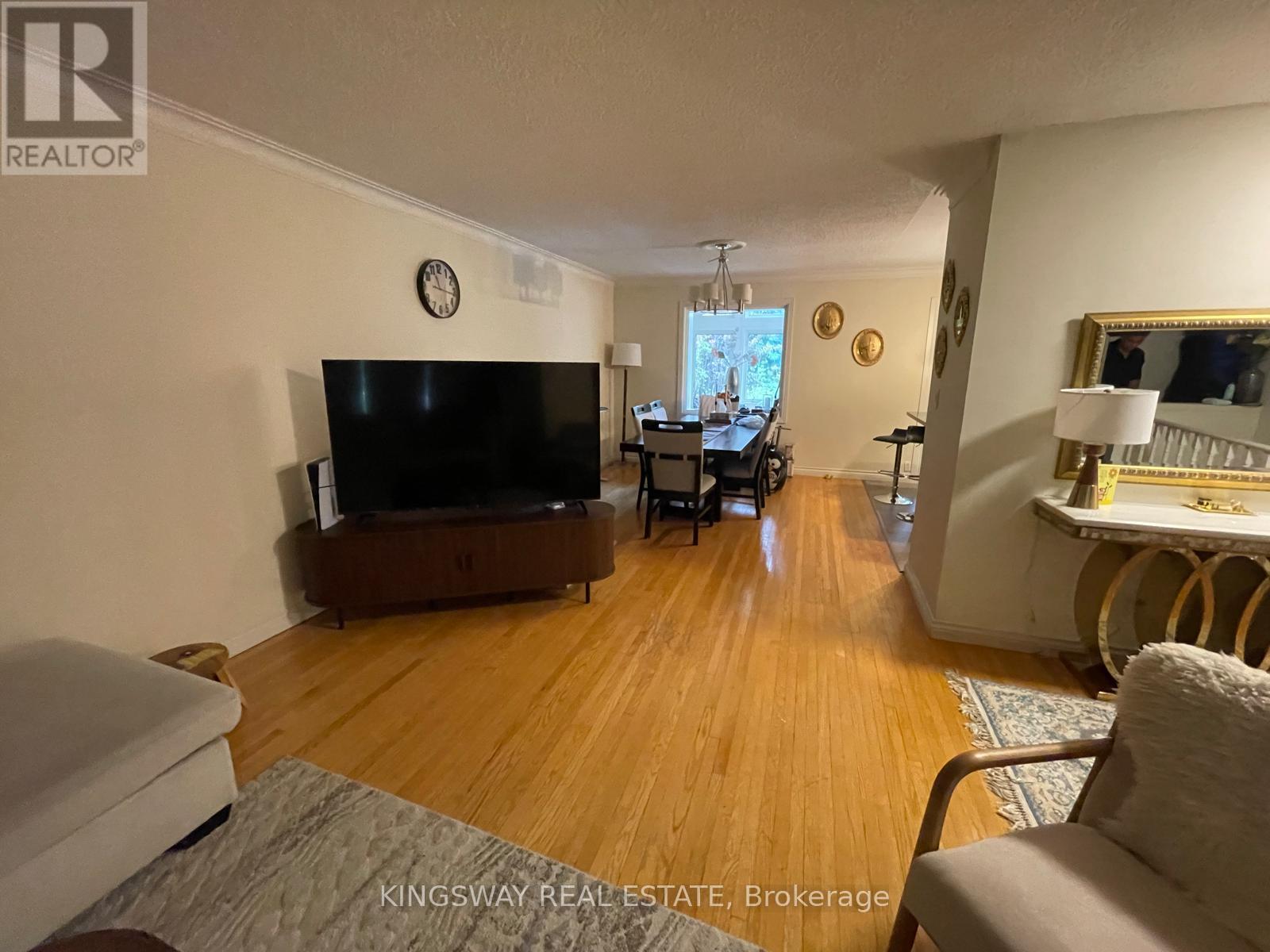 16 Plainsman Road, Mississauga, ON