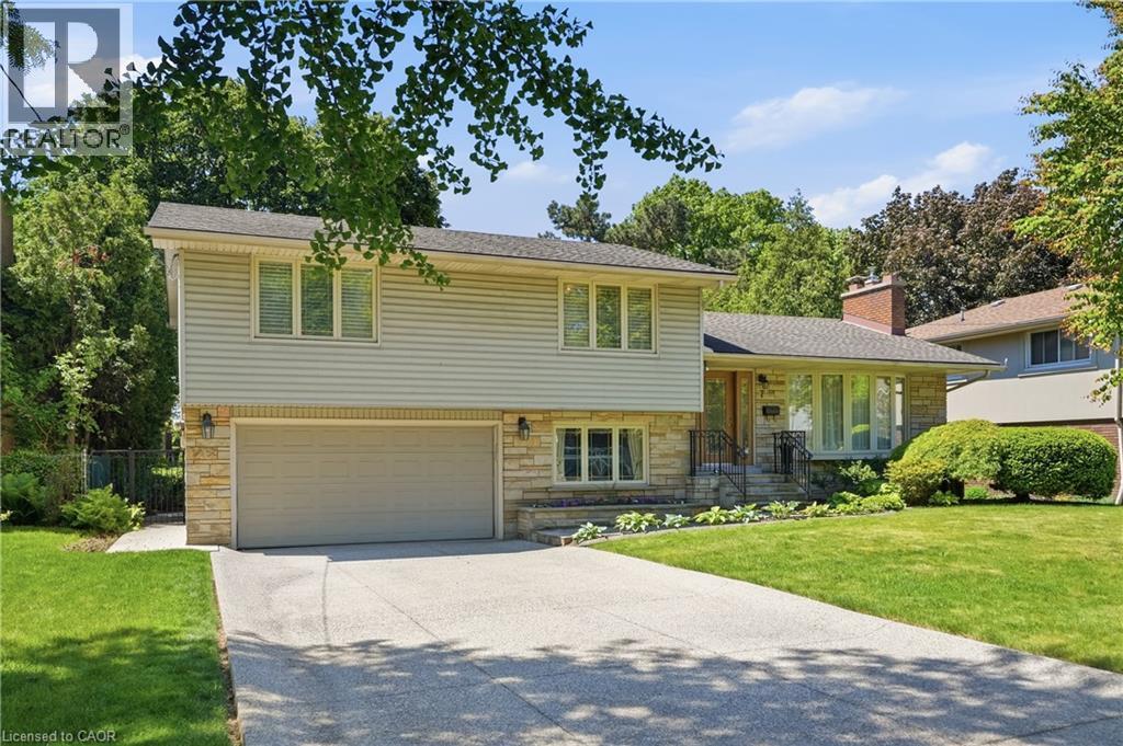 7 Braemar Place, Hamilton, ON