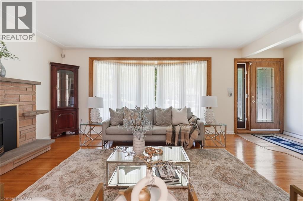 7 Braemar Place, Hamilton, ON