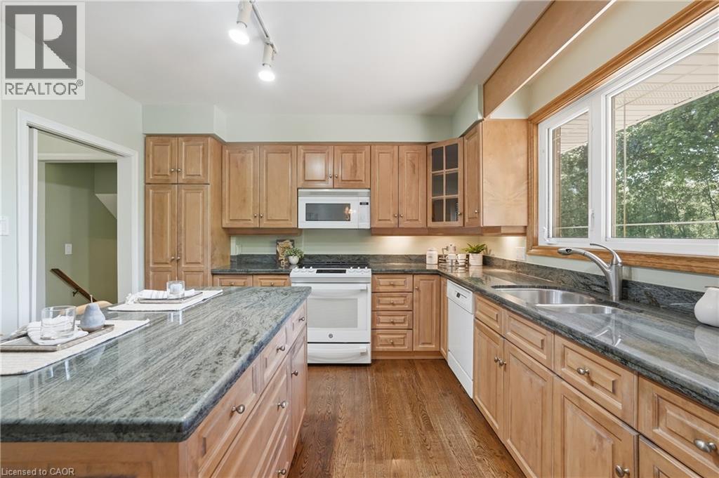 7 Braemar Place, Hamilton, ON