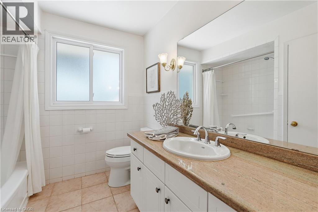 7 Braemar Place, Hamilton, ON
