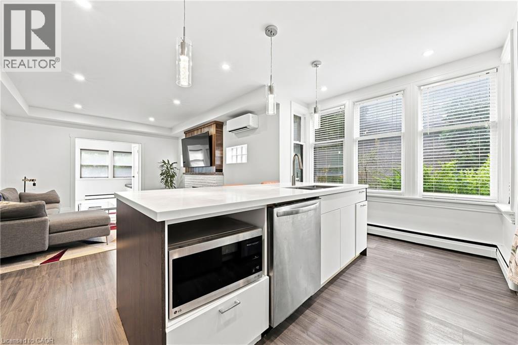 2177 Lakeshore Road, Burlington, ON