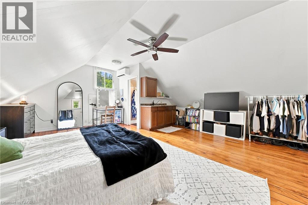 2177 Lakeshore Road, Burlington, ON
