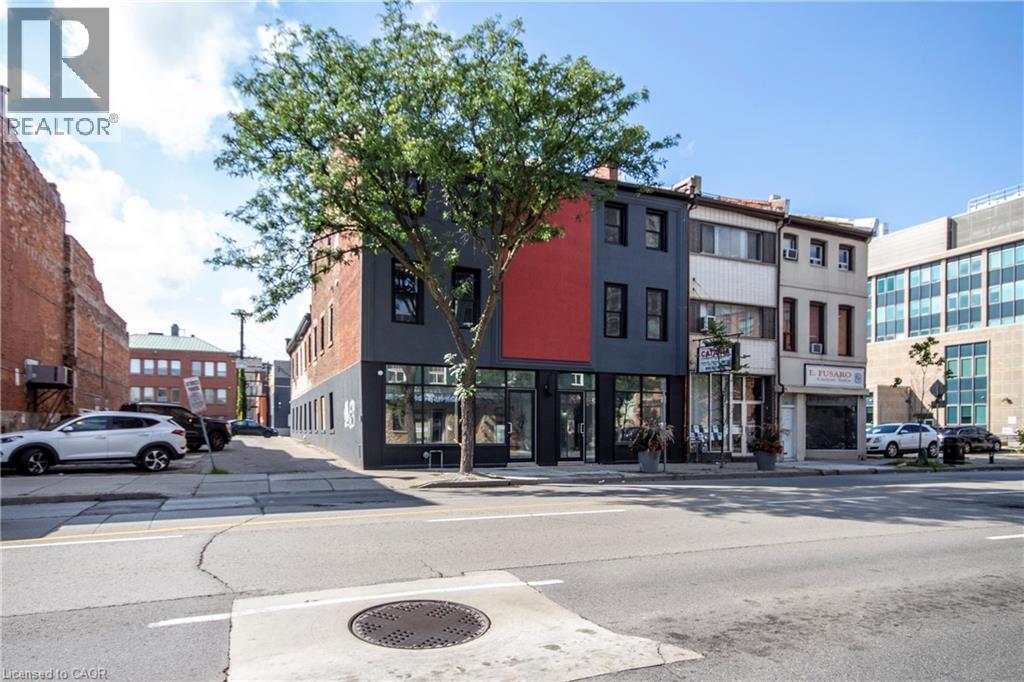 90 John Street S, Hamilton, ON