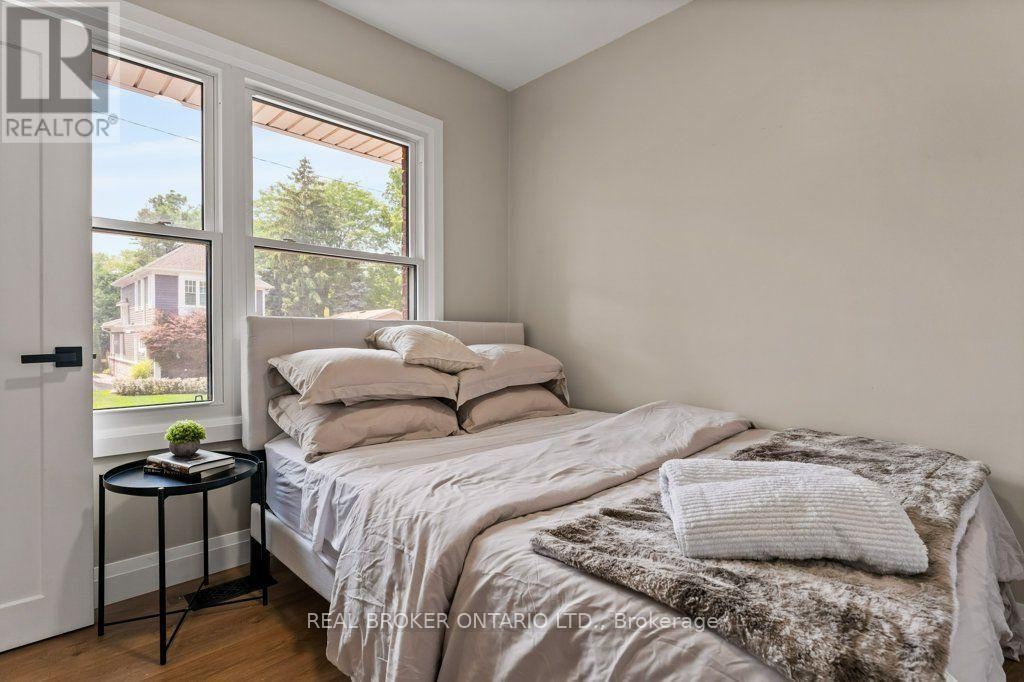 493 Crosby Avenue, Burlington, ON